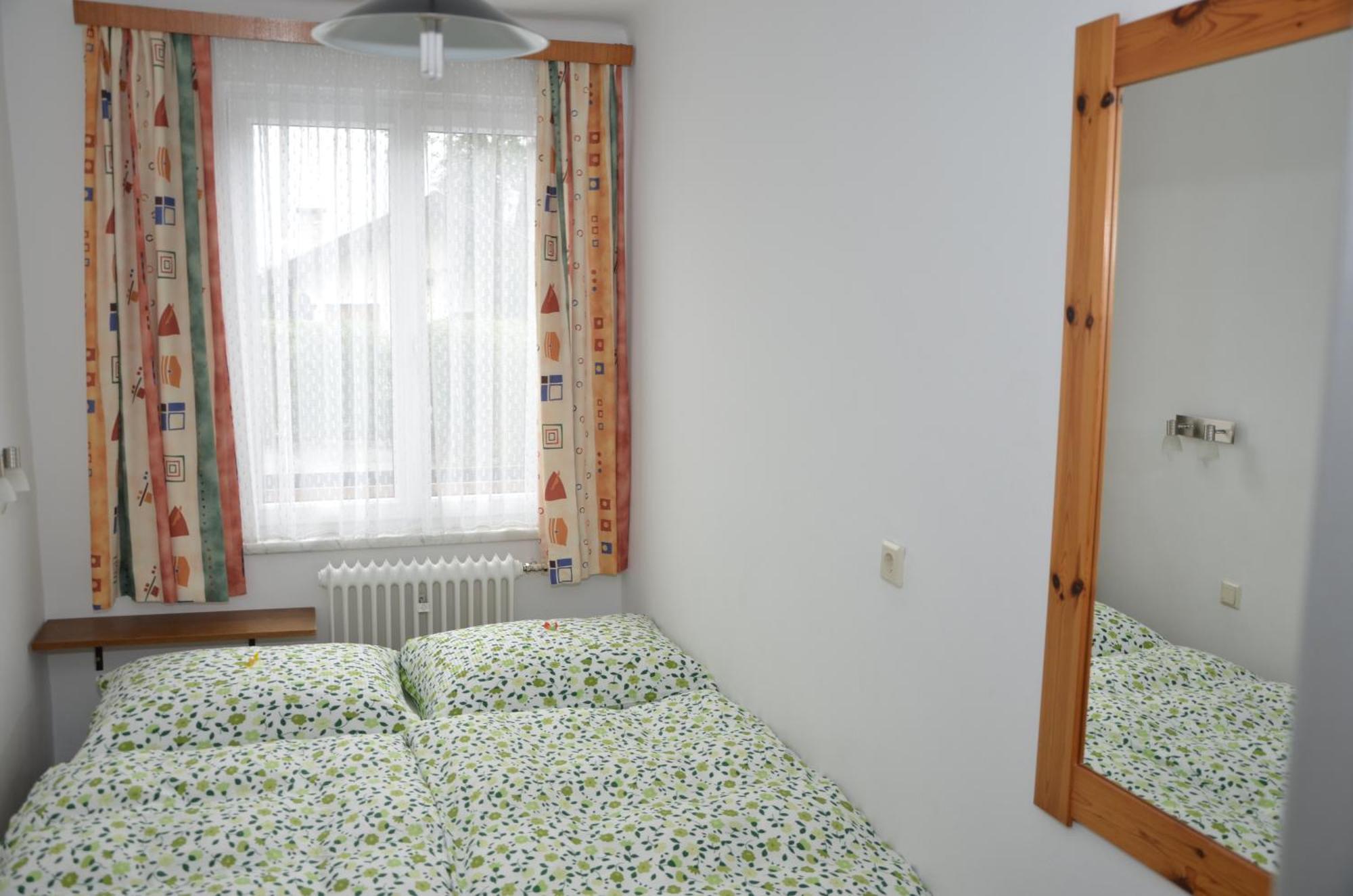 ホテル Haus Dachstein Schnitzer エーベン・イム・ポンガウ 部屋 写真